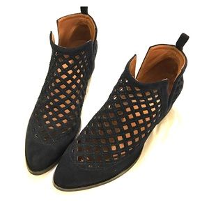 Genuine Jeffrey Campbell Taggart Booties - 9.5