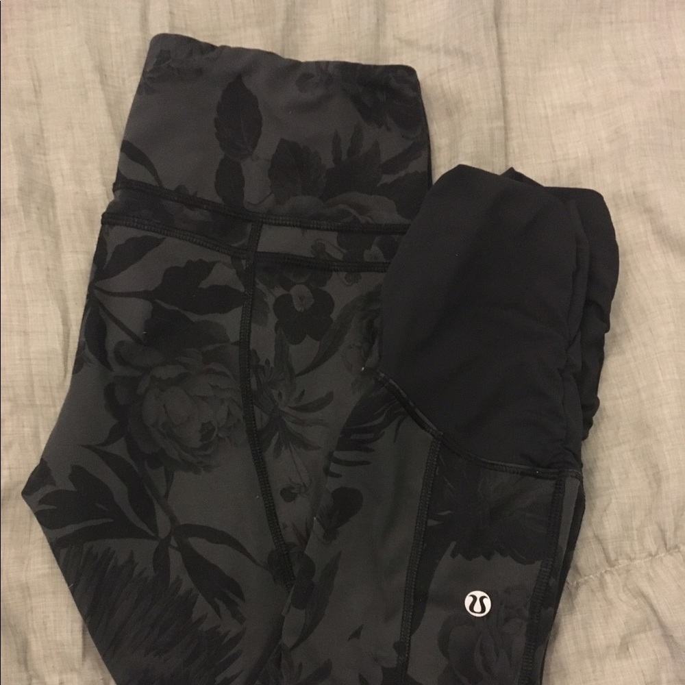 Lululemon Practice Daily Crop - Floral Print - 6