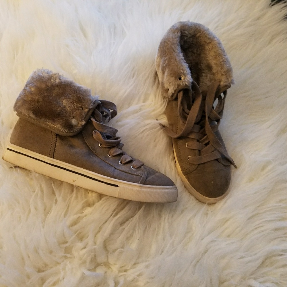 Mid top sneakers with fur detail
