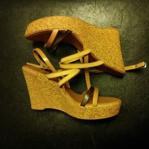 Gorgeous, comfortable, sexy summer wedges!!