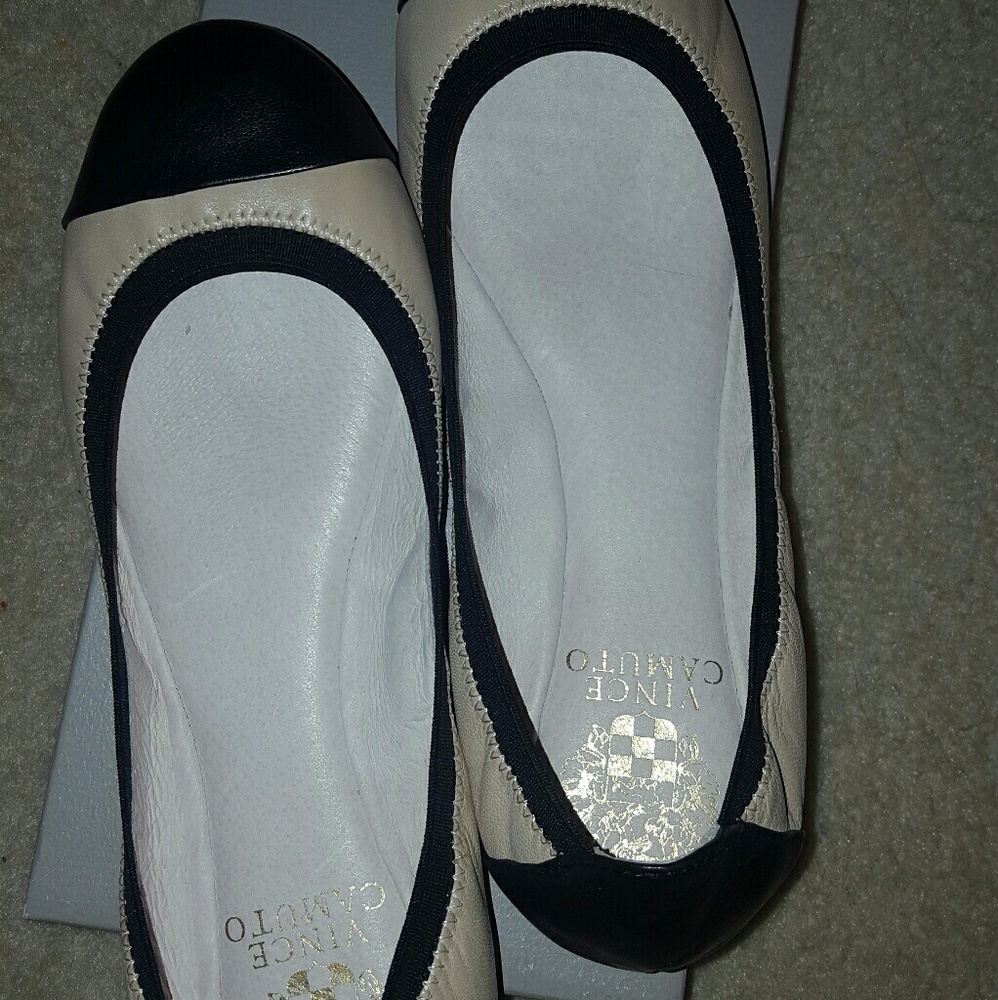 Vince Camuto flats