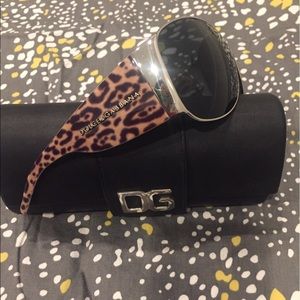 Dolce and Gabbana Leopard sunglasses 🐯