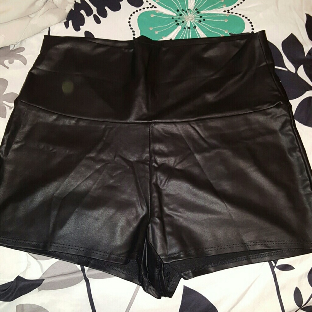 Plus size high waist shorts