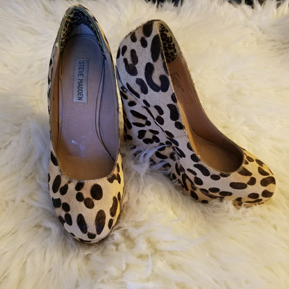 Leopard print wedges