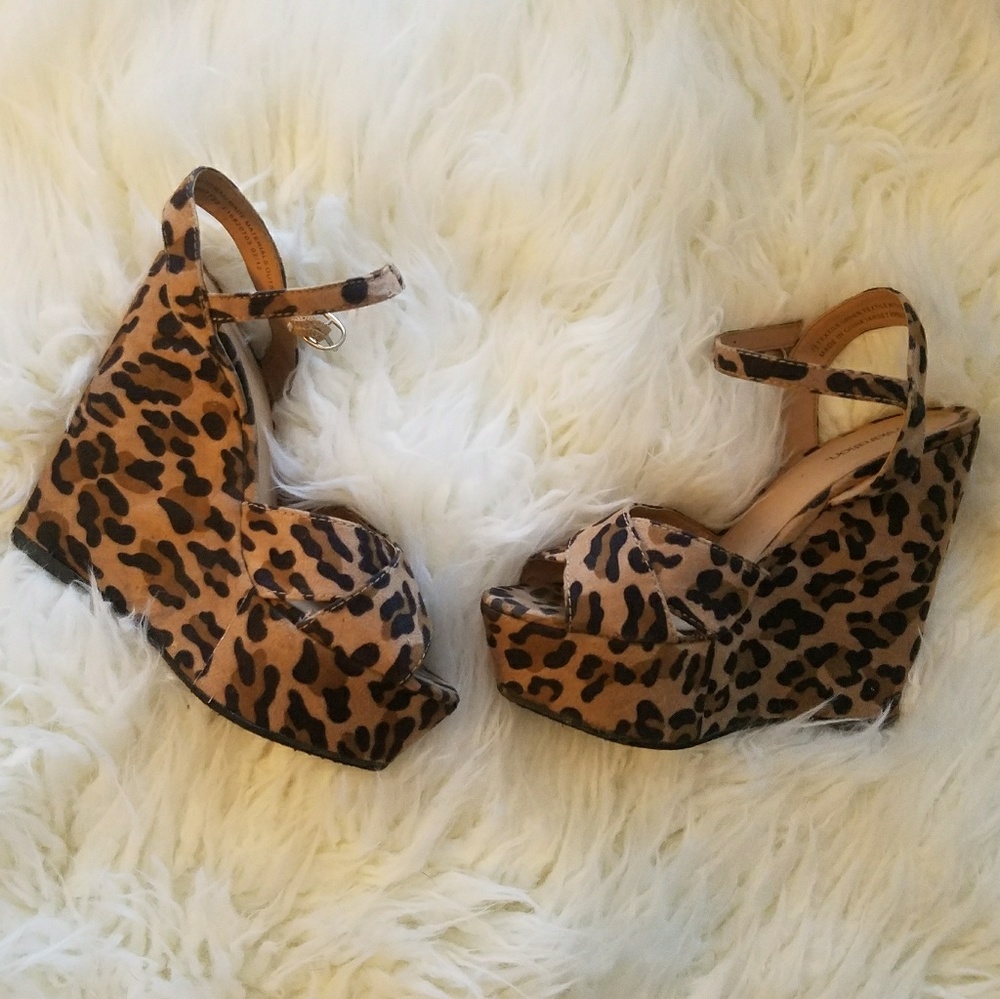 Leopard print wedges