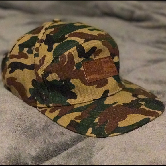 Unknown Brand Six-Panel 1 of 1 - Picture 1 of 2