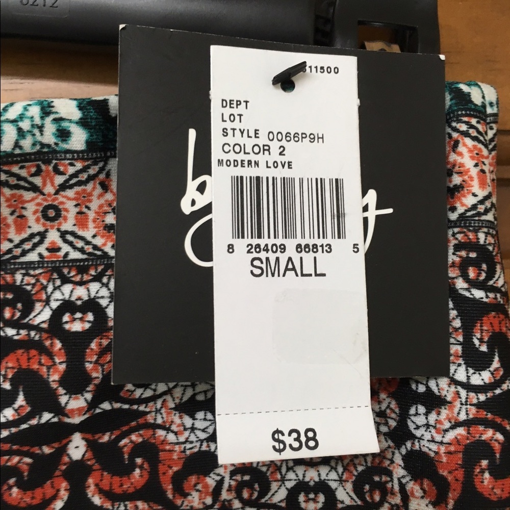 NWT Darling Pencil Skirt from By & By - Picture 4 of 7