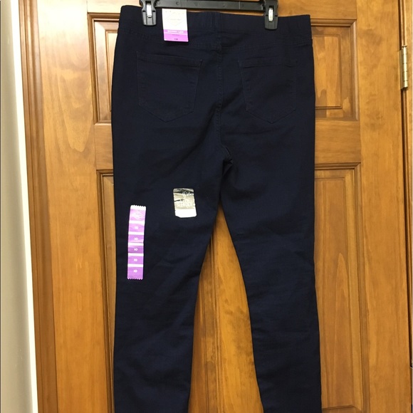 St John's Bay Skinny Leg Pull On Pants poshmark.com