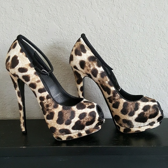 Giuseppe Zanotti - Picture 2 of 3