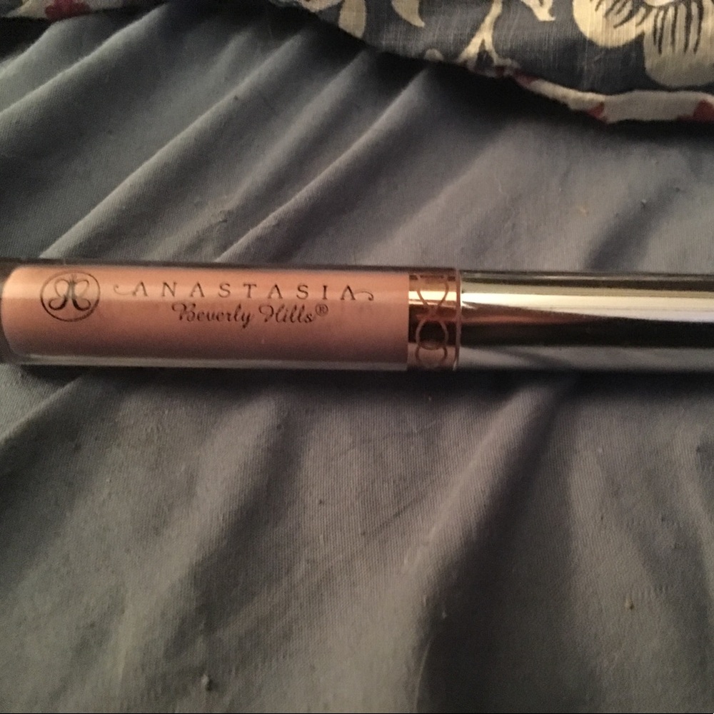 Anastasia pure Hollywood liquid lipstick