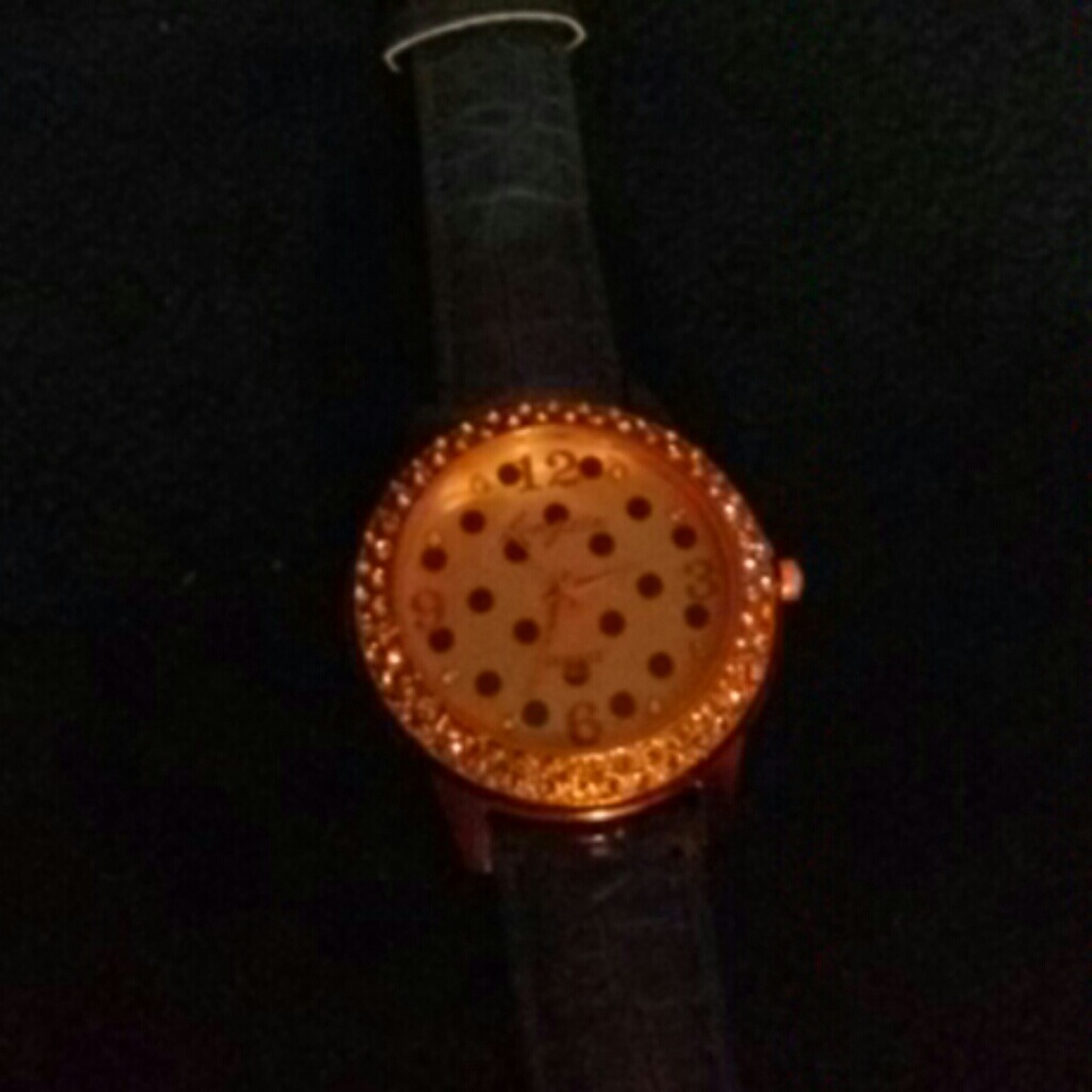 Watch - Picture 2 of 3