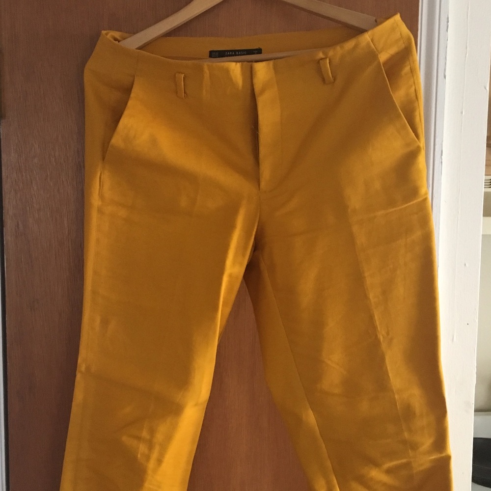 Zara Chinos