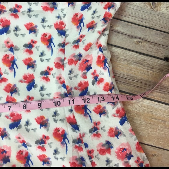 Last 1! SMALL Flirty floral sundress - Picture 7 of 8