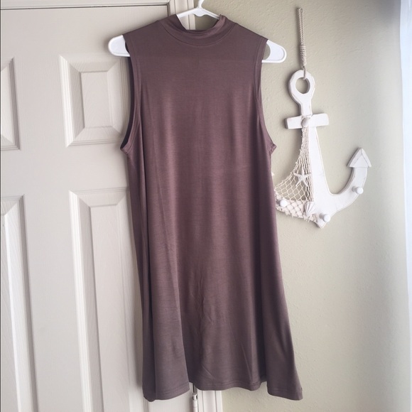 Taupe Sleeveless Dress 🐫 - Picture 2 of 5