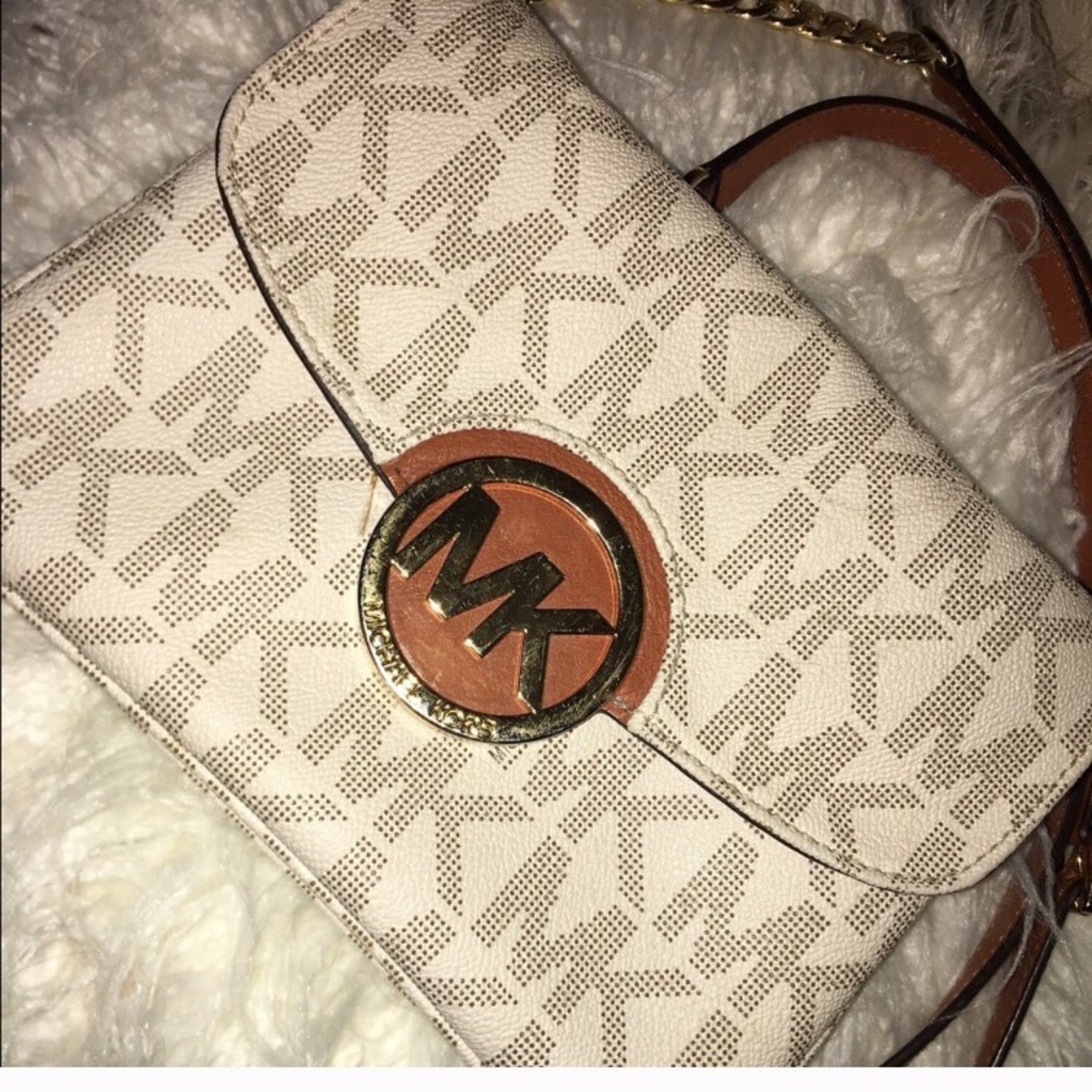 Michael Kors purse