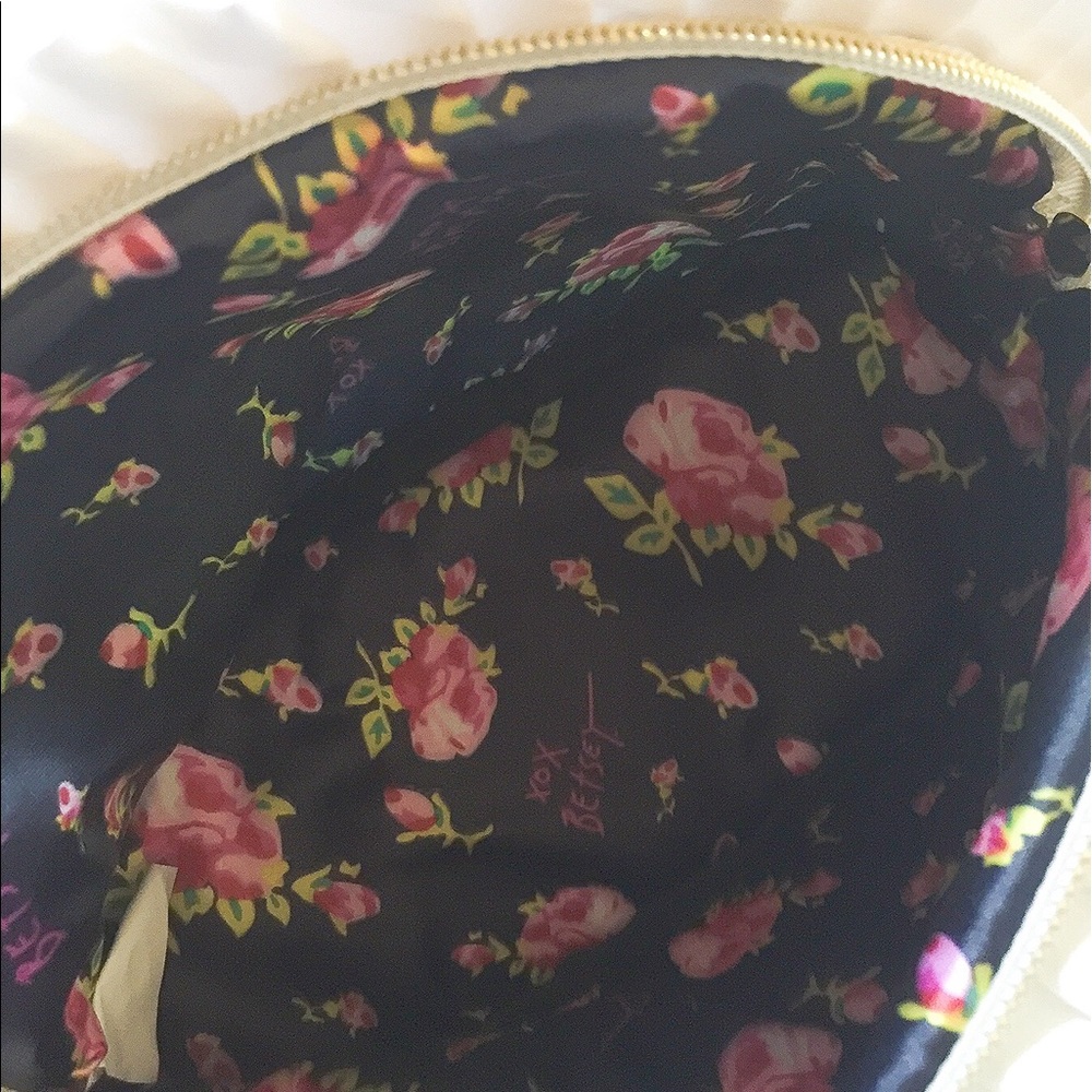 Betsey Johnson rainbow color makeup/cosmetic bag - Picture 5 of 6