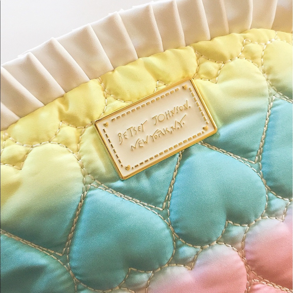 Betsey Johnson rainbow color makeup/cosmetic bag - Picture 6 of 6