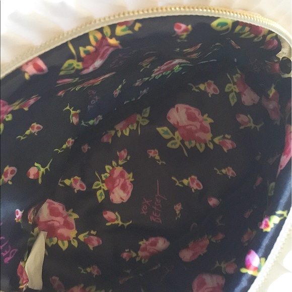 Betsey Johnson rainbow color makeup/cosmetic bag - Picture 5 of 6