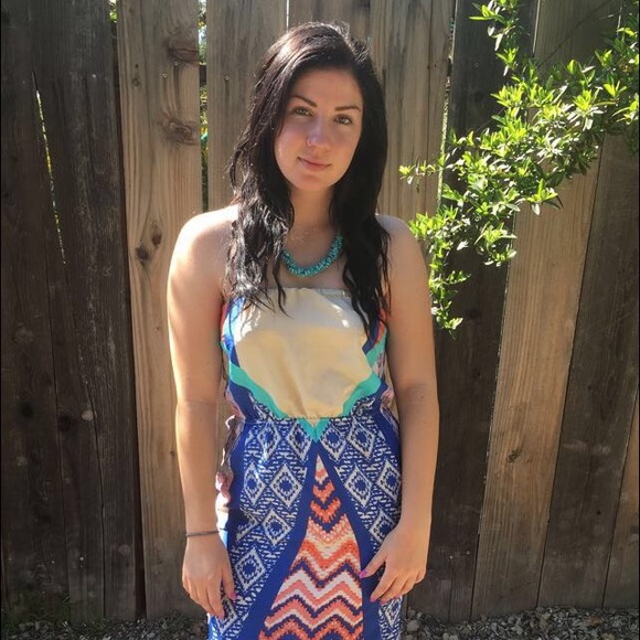 Spring maxi dress - Picture 1 of 3