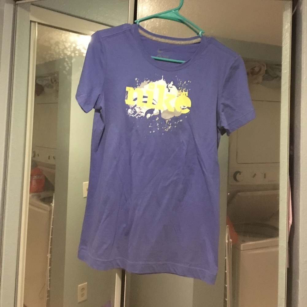 Tee shirt