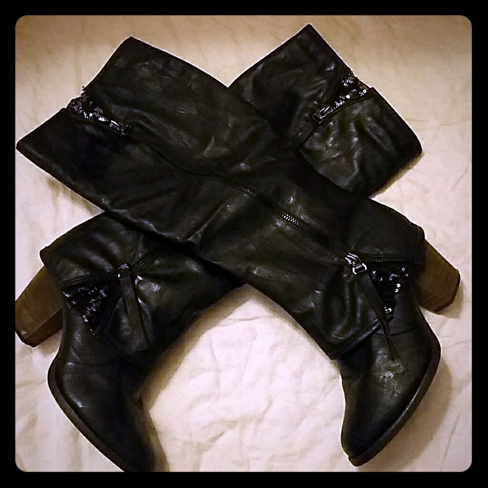 Sequin accented boots