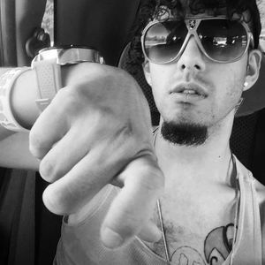 Meet your Posher, Dee