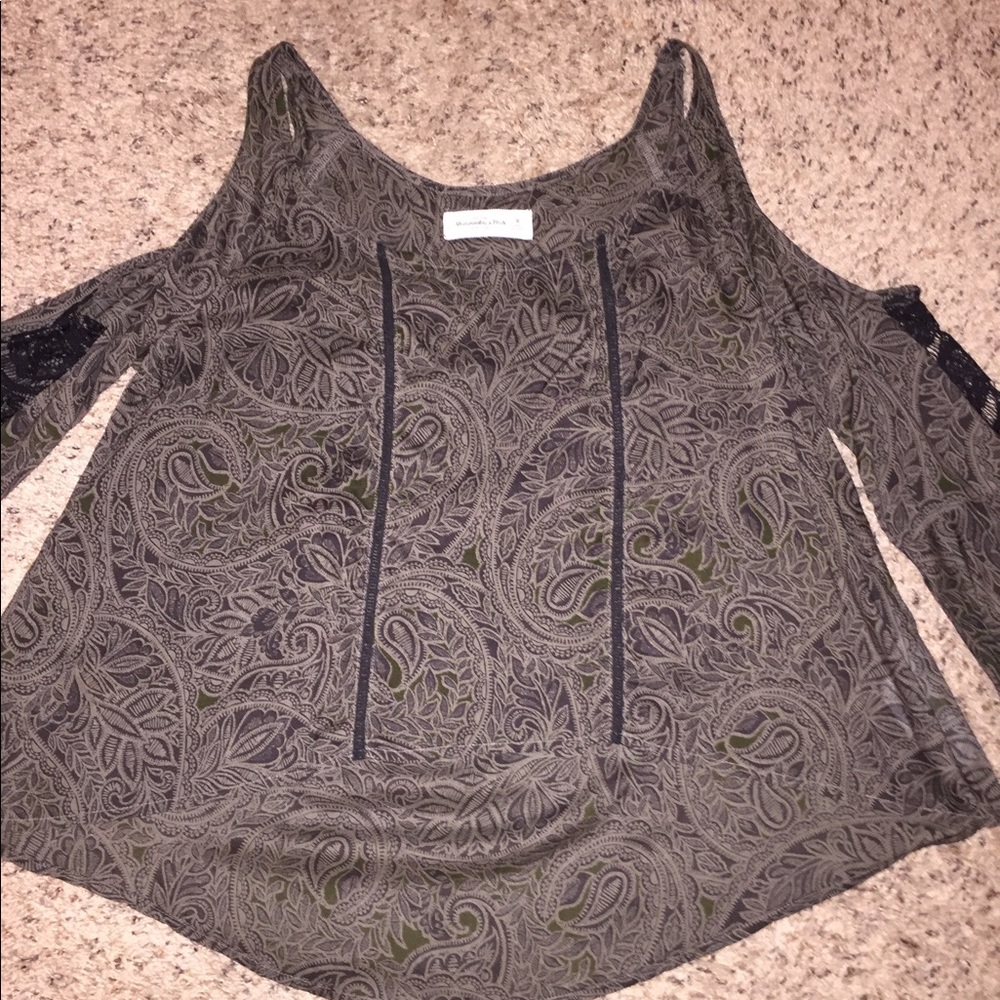 Abercrombie & Fitch top