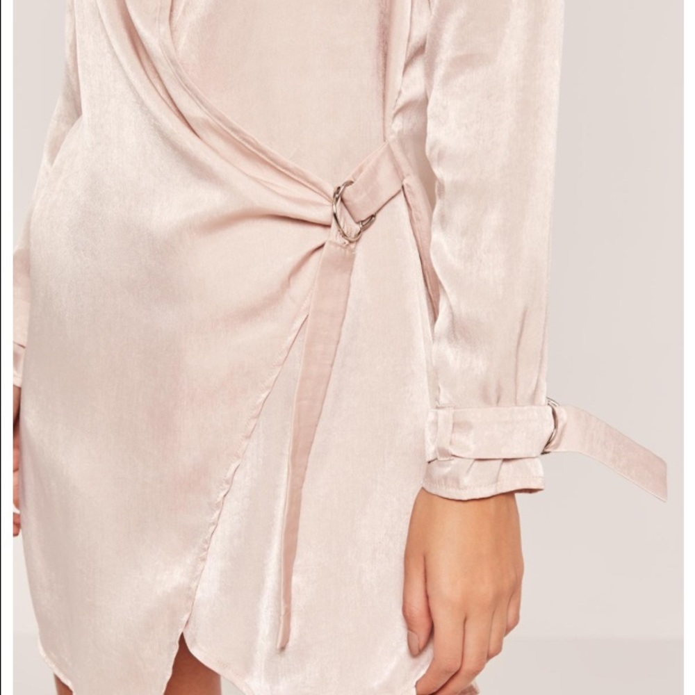 This cream wrap dress is sexy! Lunch date? Size 8