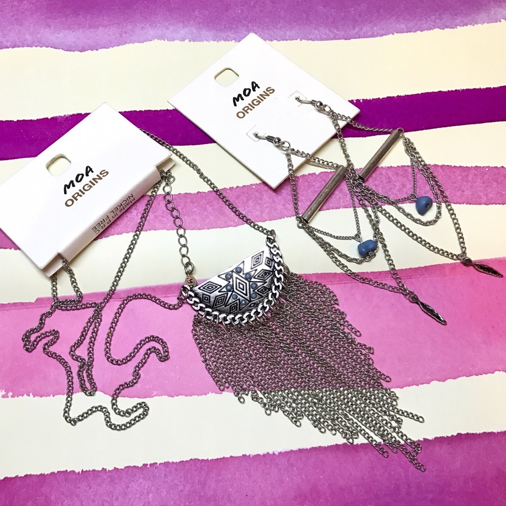 ✨NWT MOA Necklace & Earrings set from France💙