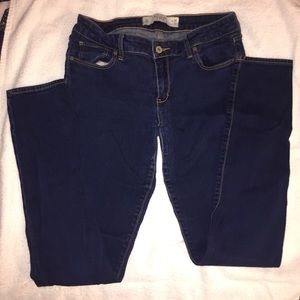 Dark wash low rise skinny jeans