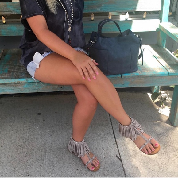 NIB Boho Chic Fringe Stud Gladiator Sandal - Picture 5 of 8