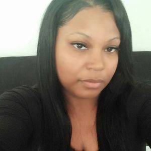 Meet your Posher, Shakia