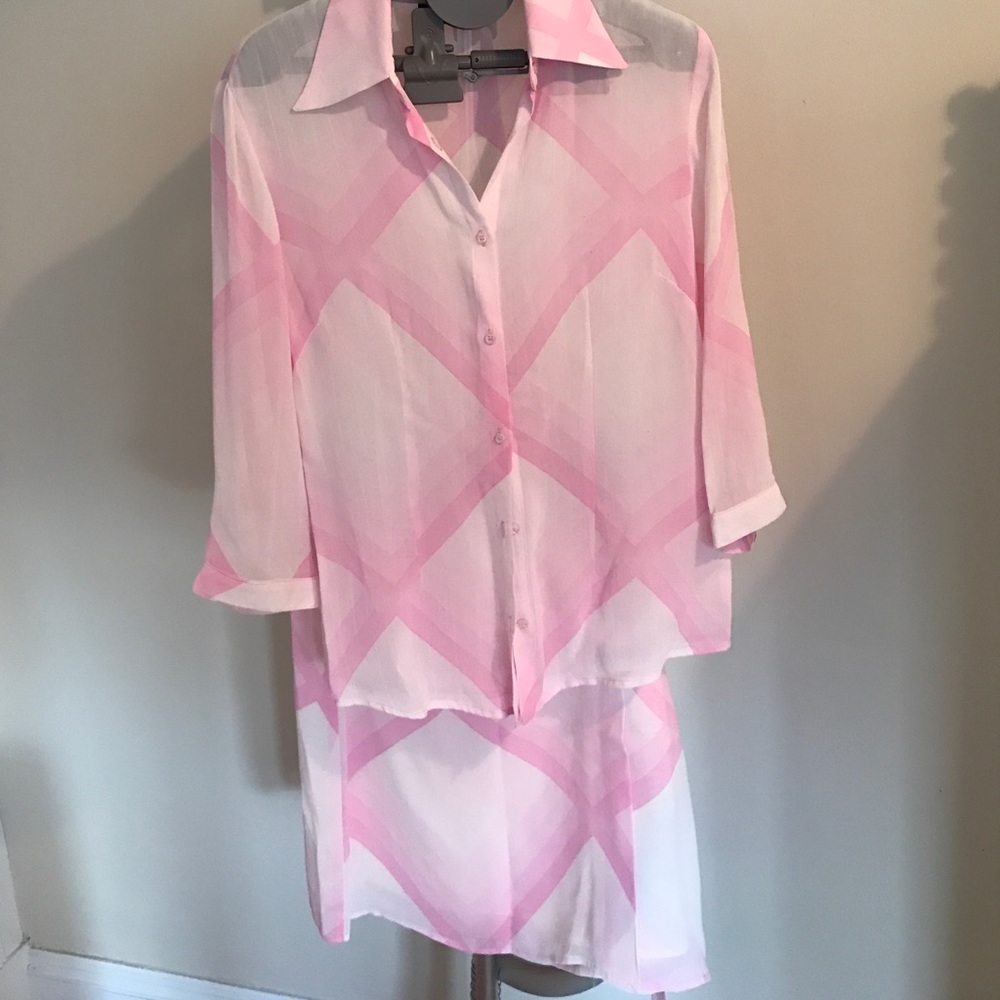 Stunning 2 piece pink and white skirt/shirt