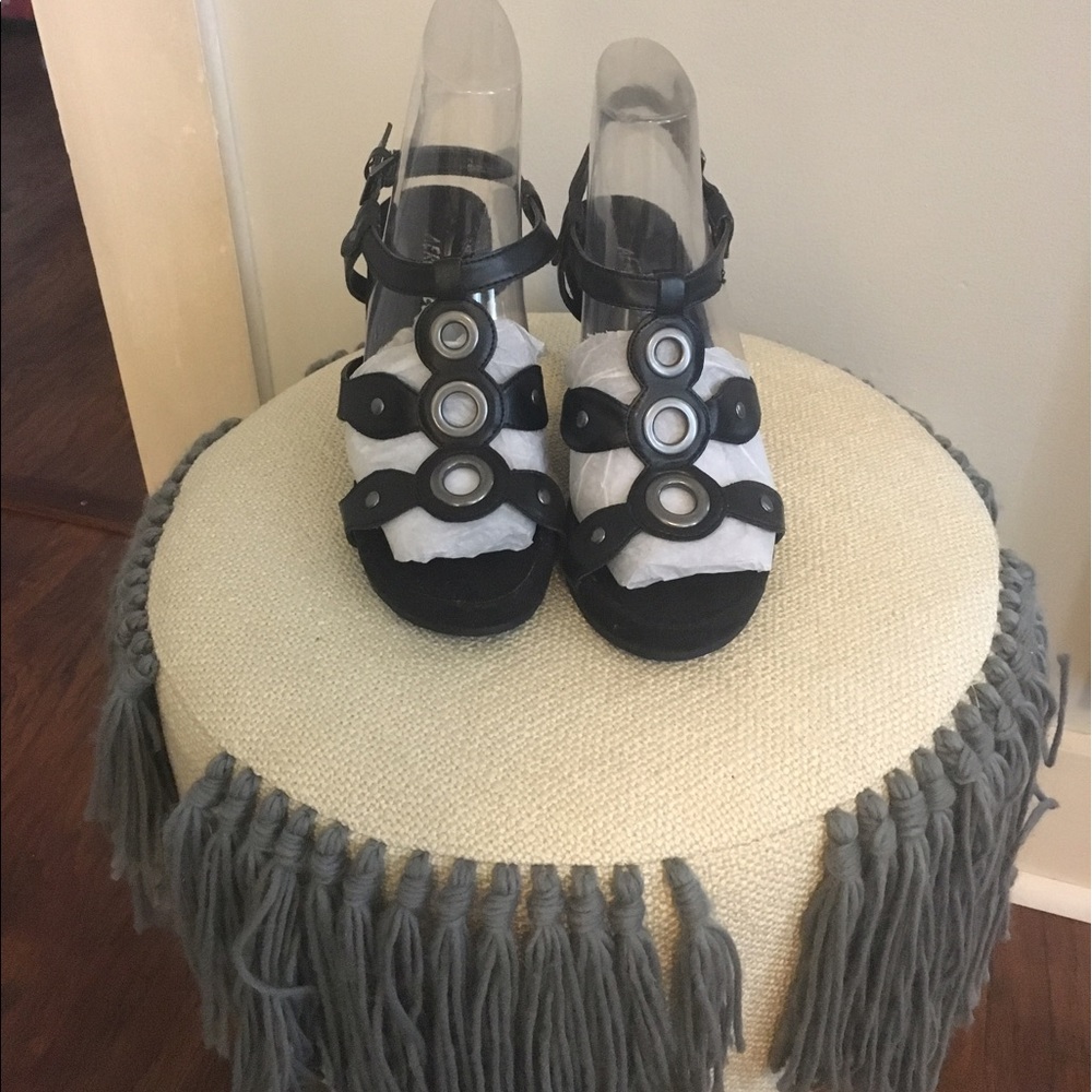 Aerosoles super comfortable wedge sandals.