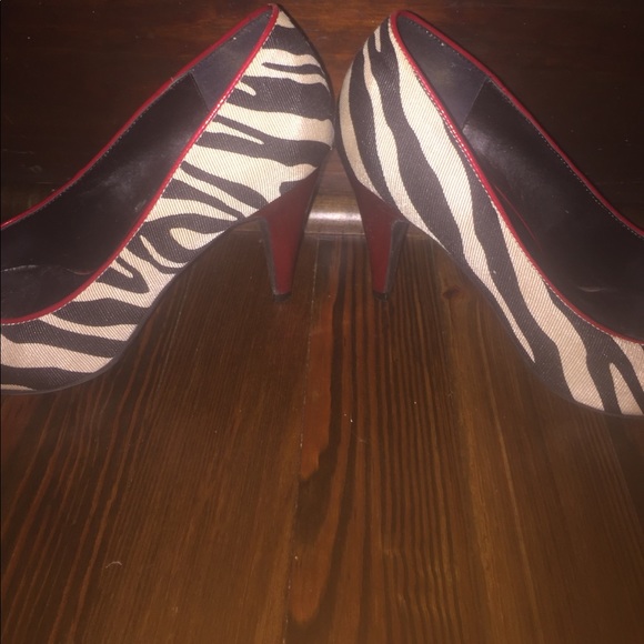 Zebra print stilletos - Picture 4 of 5