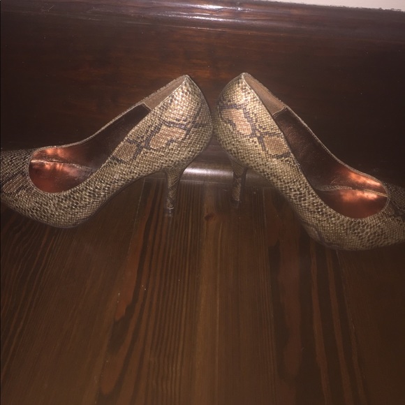 Snake skin stilettos - Picture 3 of 3
