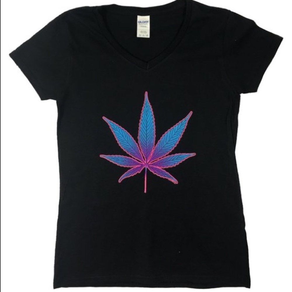 Pot Leaf Woman's V-Neck T-Shirt BRAND NEW