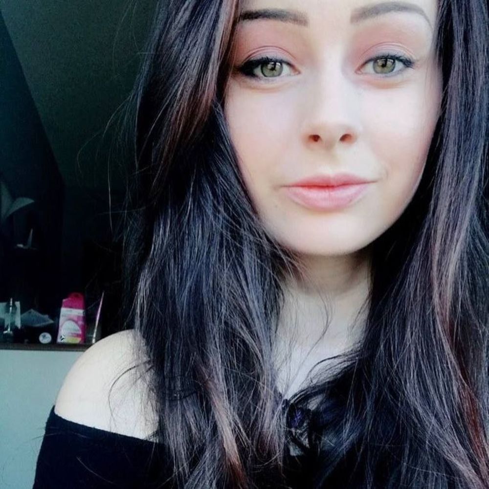 Meet your Posher, Kayla