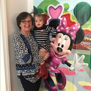 Meet your Posher, Leslie