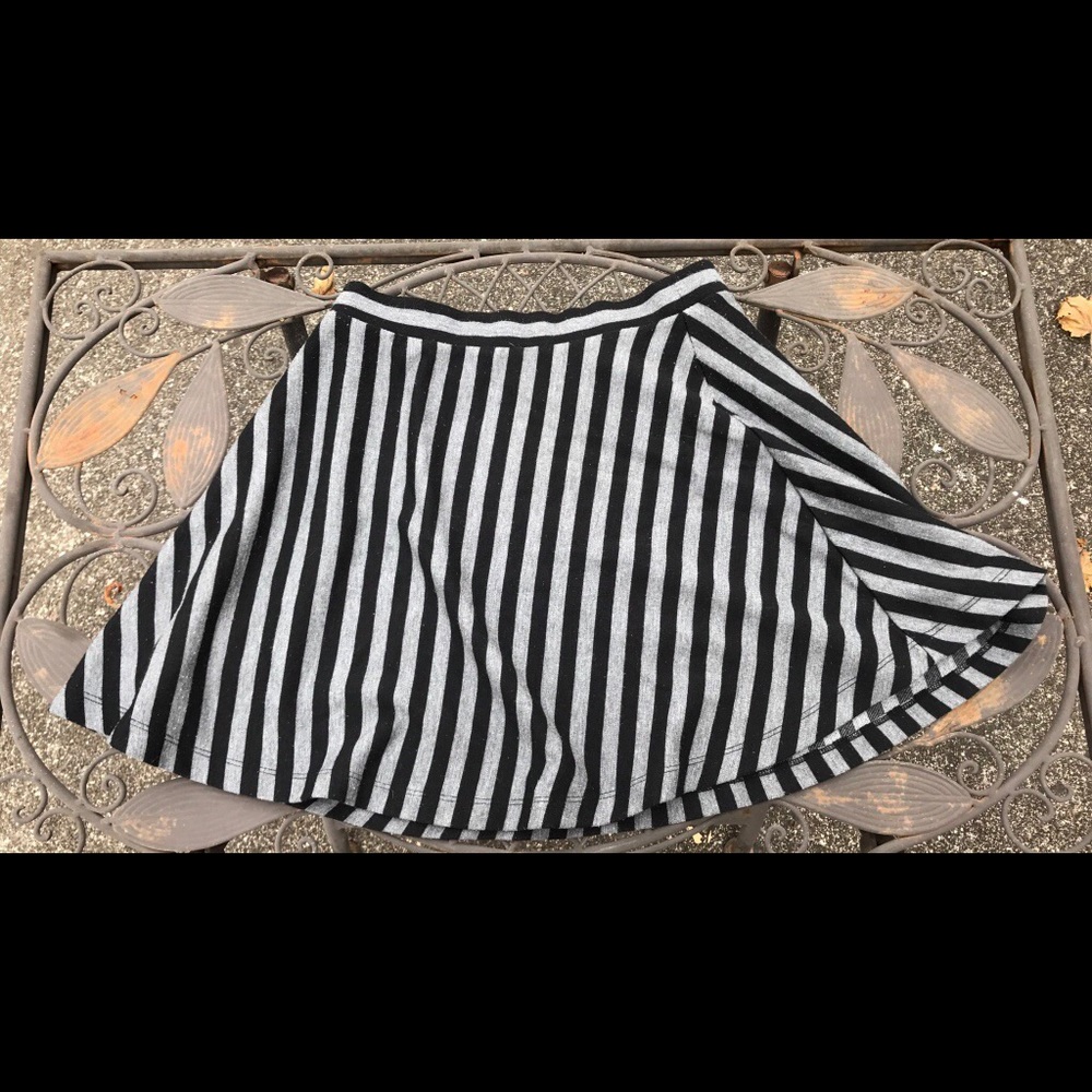 Forever 21 skater skirt