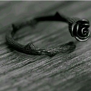 Black Gold Adjustable ring