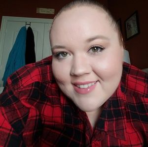 Meet your Posher, Karina