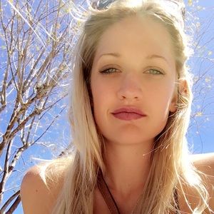 Meet your Posher, Michaele