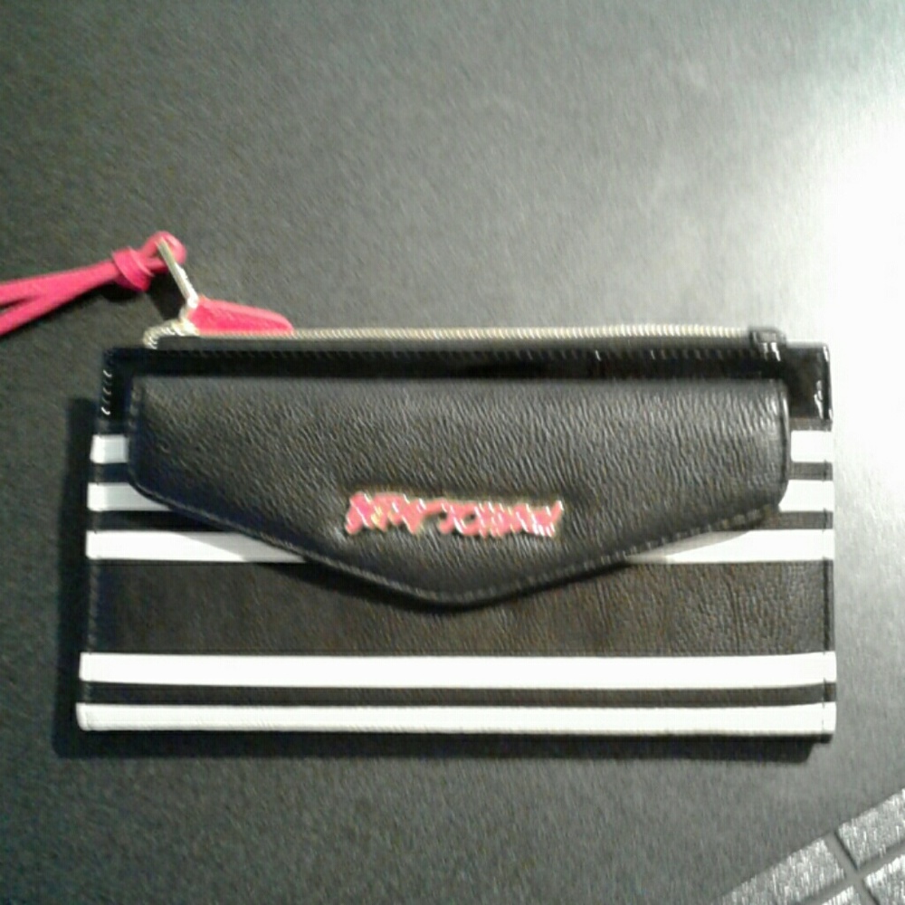 Betsy Johnson wallet