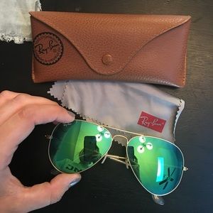 Large ray-ban green mirror aviator sunglasses Large ray-ban green mirror aviator sunglasses