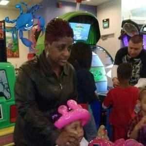 Meet your Posher, Sharon