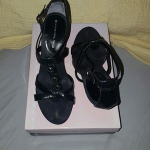 Black open sumer heels..