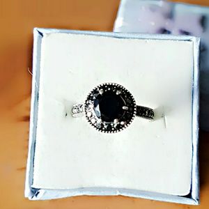 Marcasite & Onyx Ring size 6