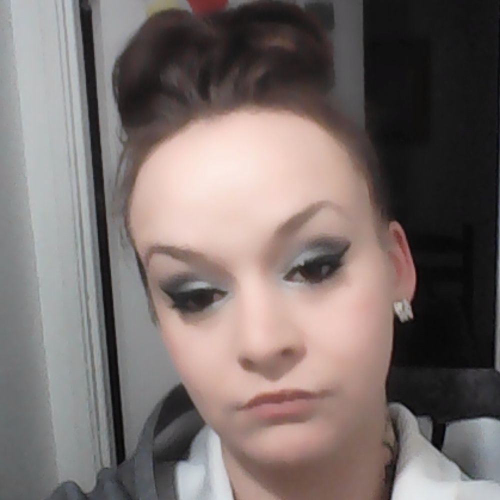 Meet your Posher, Alysha