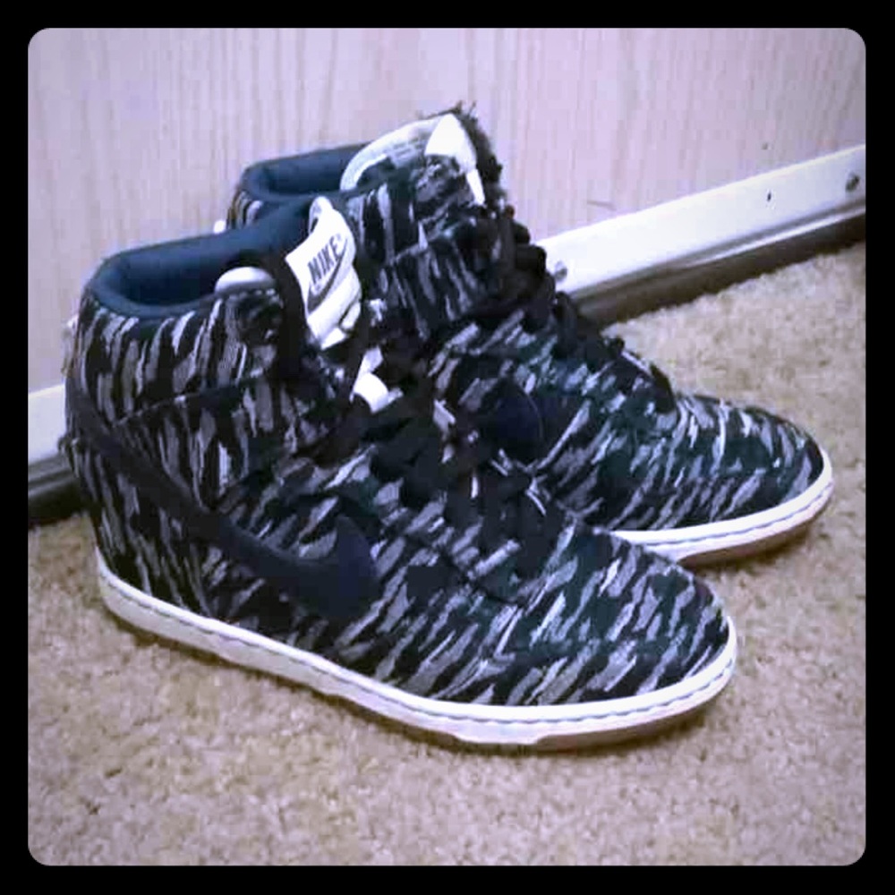 Nike Sky high wedge sneaker